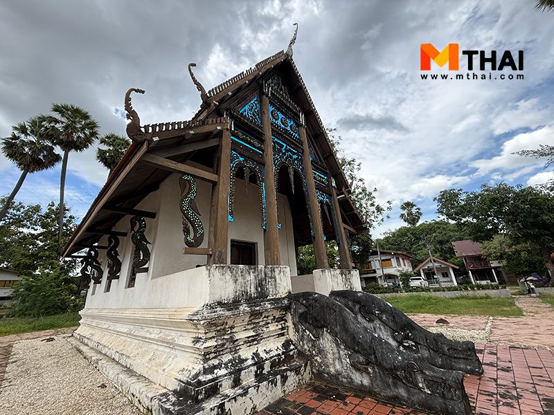 สิมอีสาน