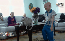 เด็กเผือกชาวแอฟริกันใช้ชีวิตใหม่ในสหรัฐฯ