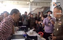 “สันธนะ” รับทราบข้อหาดูหมิ่นเจ้าหน้าที่