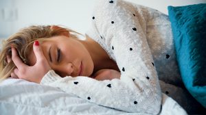 5 โรคร้าย จากการนอนมากเกินไป คนชอบนอนดึกตื่นสาย ฟังทางนี้!!