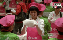 จีนทำสถิตินวดแป้งพิซซ่าลอยฟ้าพร้อมกันมากที่สุด