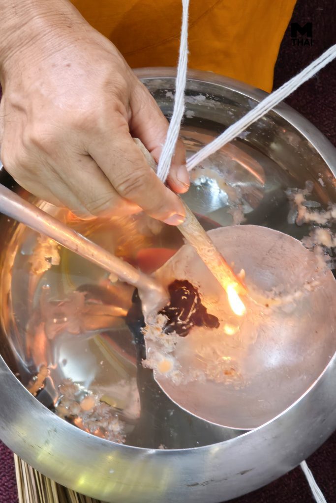 น้ำมนต์