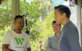 กัณวีร์–อภิสิทธิ์ ดูงานบ้านเดินดิน ดันเศรษฐกิจชุมชนสู่สันติภาพกินได้