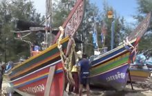 ประมงพื้นบ้าน จ.สงขลา หยุดหาปลา หลังเผชิญมรสุมอ่าวไทย