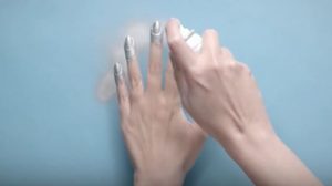 เห้ยแก มันเก๋ได้อีก! ยาทาเล็บ แบบ สเปรย์ ง่ายๆ แค่ .. พ่น ล้าง ก็ สวยปิ๊ง