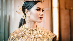 เจาะลึก กว่าจะออกมาเป็น ชุดประจำชาติไทย Jewel of Thailand ที่ถูกยกให้เป็น สมบัติของชาติชิ้นล่าสุด!