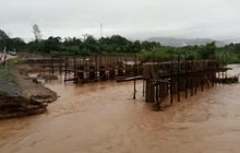 ฝนตกหนัก-น้ำป่าทะลักพัดถนนขาด จ.น่าน