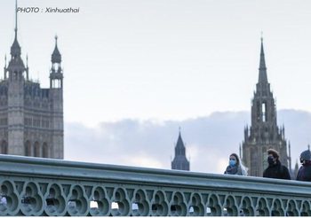 ผู้เชี่ยวชาญอังกฤษเตือนอังกฤษต้องแลก ถ้าผ่อนปรนคุมโควิด-19 ช่วงคริสต์มาส