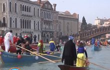 พาเหรดน้ำที่เวนิส คาร์นิวัล