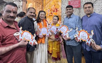 “ตุ๊กกี้ สุดารัตน์” บินลัดฟ้าสู่อินเดียสักการะ “พระพิฆเนศ” พร้อมเชิญคณะตีกลองถวายองค์เทพกลับไทยร่วมงาน “คเนศจตุรถี” ณ เทวาลัยพระพิฆเนศศรีมันต์คณปติ ครั้งแรกของ จ.ภูเก็ต ปลายเดือนสิงหาคมนี้