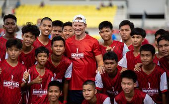 เฟรชแอร์ เฟสติวัล จับมือสโมสรผี-หงส์ลุย CSR ทั่วไทย! ส่งนักเตะร่วม THE MATCH Bangkok Century Cup Football Clinic ให้เยาวชนทั่วไทย