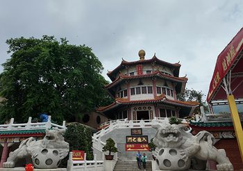 ไหว้เทพโชคลาภ 5 ทิศ วัดหยวนหยวน ฮ่องกง วัดสวยกลางหุบเขา