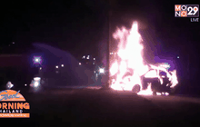 หนุ่มควบเก๋งชนเสาไฟฟ้า หวิดโดนไฟคลอก