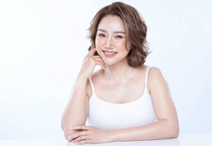 “หญิง นราวัลย์” ลุคใหม่ สวยสดใส หน้าเด็กลงมาก แชร์เคล็ดลับอัพความสวยแบบไม่โป๊ะ!!