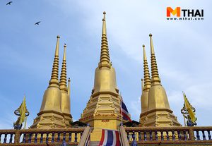 กราบสมเด็จพระนเรศวรมหาราช วัดโพธิ์ศรีเจริญ วัดดังสุพรรณบุรี