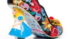 เลอค่ากว่านี้มีอีกมั้ย! รองเท้าอลิซในดินแดนมหัศจรรย์ ราคาเหยียบหมื่น