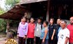 นักเรียน ม.5 กำพร้าพ่อแม่ สู้ชีวิตรับจ้างกรีดยางเลี้ยงชีพ