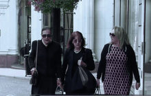 ช็อปปิ้งของขวัญปีใหม่บนถนนโรดิโอ ไดรฟ์