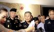 ศาลอนุมัติหมายจับ 3 แคชเชียร์วิคตอเรียซีเครท