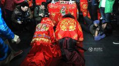 พิธีแต่งงานแบบจีน ดั้งเดิม ขนานแท้ ที่แม้แต่ จีนเองยังต้องมุง