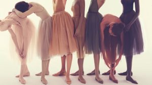 สีผิวไหนก็ใส่ Christian Louboutin ได้! ด้วย รองเท้าสีนู้ด สำหรับสาวทุกสีผิว