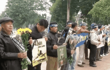 ผู้ประท้วงเวียดนามรำลึกยุทธการพาราเซล