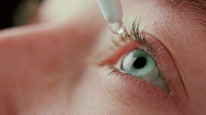 10 วิธีการดูแลตนเองเบื้องต้น เมื่อมีอาการ ภูมิแพ้ขึ้นตา เฉียบพลัน!!