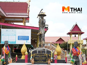 สักการะสมเด็จพระเจ้าตากสินมหาราช วัดโพธิ์สาวหาญ อยุธยา