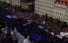 ชาวเช็กออกมาชุมนุมครั้งใหญ่ที่สุดในรอบ 30 ปี