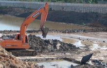ชาวสงขลาร้องเรียนขยายคลอง ร.1 ทำถนนพัง