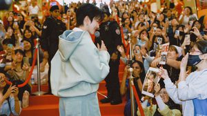 ซุปตาร์ห้างแตก! “ไมค์ พิรัชต์” บินลัดฟ้าออกอีเวนต์ที่มาเลเซีย แฟนคลับต้อนรับล้น Pavilion KL