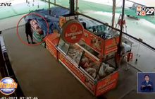 โจรแสบบุกตลาด ย่องรื้อแผง ขโมย”มะขามเปียก”