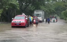 พายุฝนถล่มอเมริกากลาง