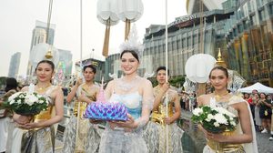 เบ็คกี้ รีเบคก้า สวยสง่าจับตา! ในชุดไทยประยุกต์สุดอลังการ ร่วมงานลอยกระทงสุดยิ่งใหญ่ที่ไอคอนสยาม