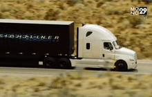 เปิดตัวรถบรรทุกขับเองคันแรกของโลก