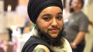 เฮ้ย ผู้หญิงมีหนวด ! สาวอังกฤษวัย 25 ปี ตำรับแม่บ้านมีหนวดของแท้