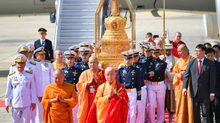 “ถึงไทยแล้ว” รัฐบาลอัญเชิญ “พระบรมสารีริกธาตุ (พระเขี้ยวแก้ว)” จากจีน ประดิษฐานที่ไทย