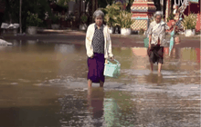 น้ำท่วมถนนและนาข้าวหลายร้อยไร่ใน อ.พิมาย