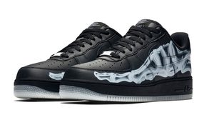Nike เตรียมต้อนรับเทศกาลฮาโลวีนด้วยรองเท้า Air Force 1 Black Skeleton สีใหม่ล่าสุด