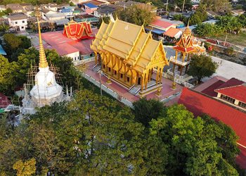 กราบหลวงพ่อขาว หลวงพ่อแดง วัดแดงประชาราษฎร์ ขอพรชนะคดี ธุรกิจปัง