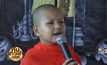 สามเณรน้อย แหล่พระคุณ “ในหลวง ร.9″ 