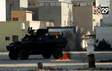 ผู้ประท้วงปะทะตำรวจในบาห์เรน