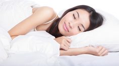 ท่านอนที่ดีที่สุด! 6 เหตุผลที่คุณควร นอนตะแคงซ้าย