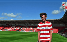 “วัน ไดเรคชั่น” ออกแบบชุดแข่งดอนคาสเตอร์