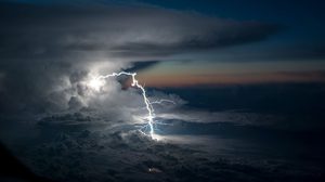 25 ปรากฏการณ์ธรรมชาติบนท้องฟ้า ที่ถูกถ่ายโดยนักบิน