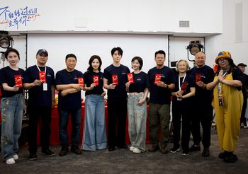 “ไมค์ พิรัชต์” เขย่าบัลลังก์! ประเดิมพระเอกหนังจีนครั้งแรก ใน “Nobody But You”