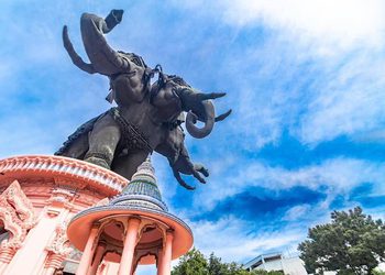 ขอพรให้ดวงเฮงรับวันหวยออก ณ พิพิธภัณฑ์ช้างเอราวัณ