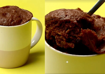 วิธีทำ เค้กมัค เมนูเค้กช็อกโกแลตแสนอร่อย ทำง่ายๆ ในแก้วกาแฟ