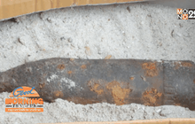 จ.นครนายก ชาวบ้านจับปลา พบระเบิดอยู่ในคลอง 