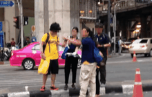 โลกออนไลน์สับเละรายการทีวีแต่งเลียนแบบมือบึ้ม